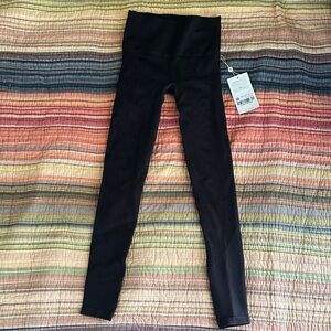 BUFFBUNNY Waterfall Seamless Legging - Black NWT
